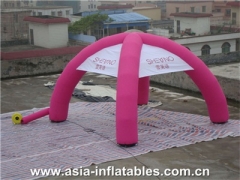 Różowy nadmuchiwany namiot kopułkowy